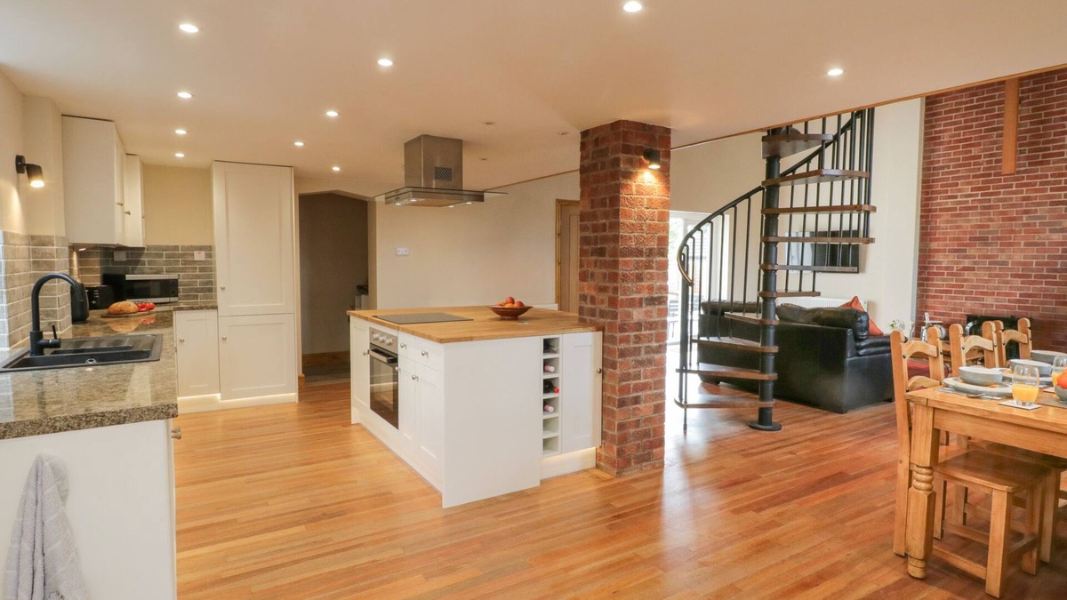 Shiptonthorpe Cottage | The Old Church