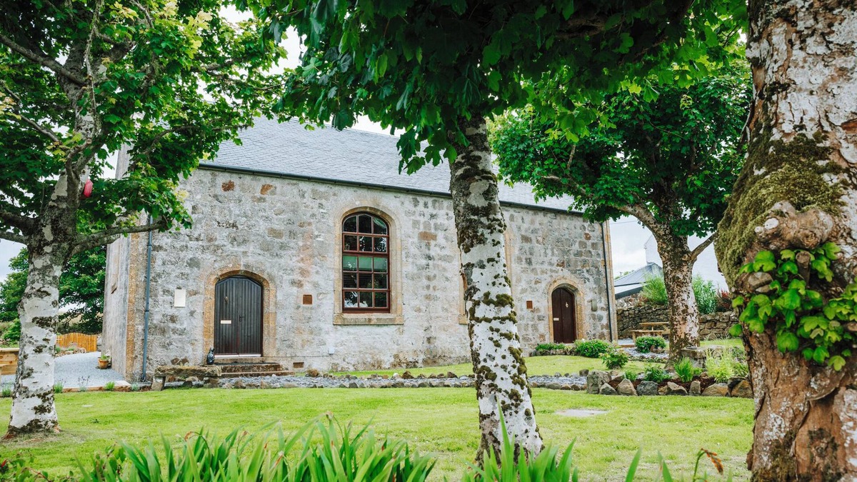 Halistra House | The Old Church. Three bedroom property with sea views and luxurious interiors.