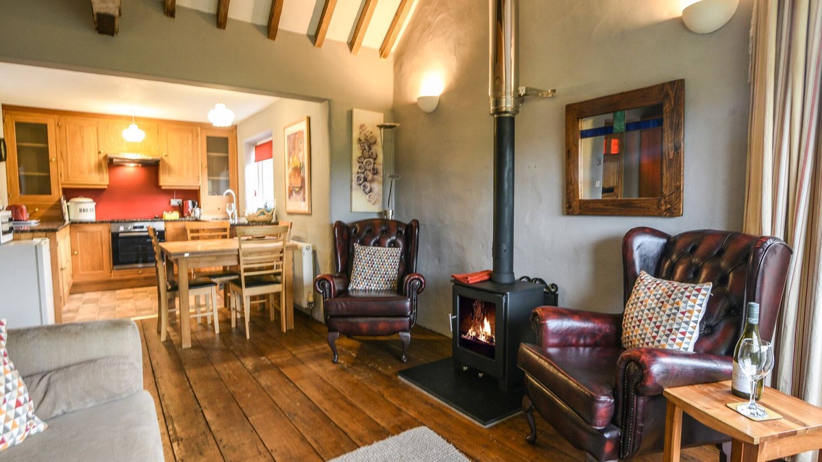 Bridport Cottage | THE OLD DAIRY, pet friendly, character holiday cottage in Charmouth