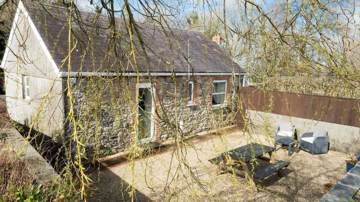 Golden Grove Cottage | The Old Forge, Llandeilo