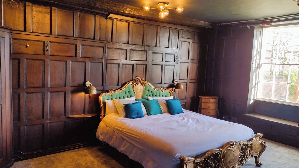 Shrewsbury Apartment | The Old House Apartment