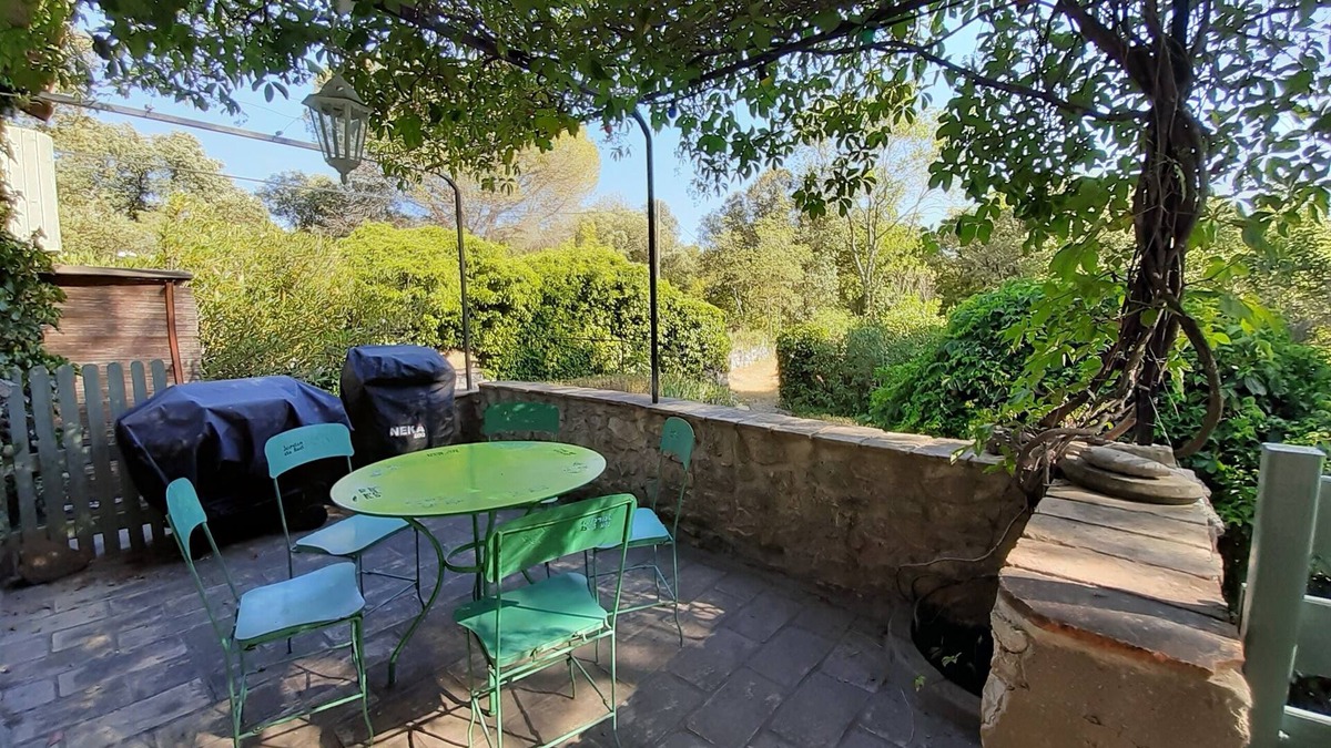 Monteils Cottage | The Old Mill - Gite de France 3 ears, 5 people, terrace, river nearby.