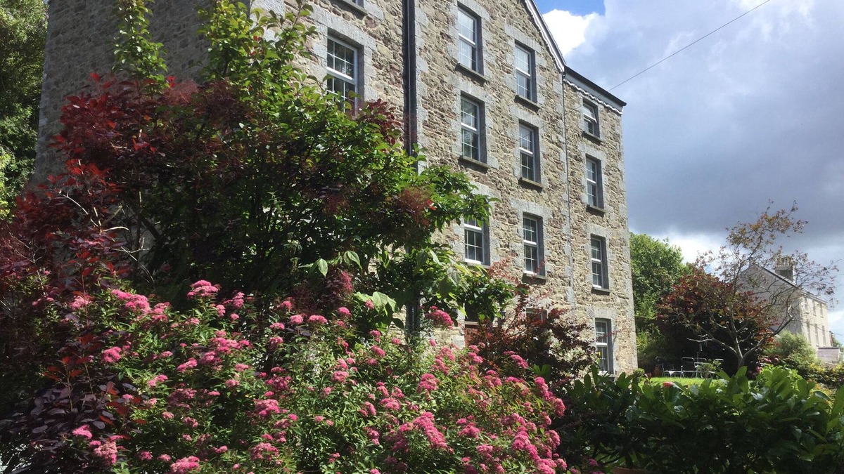 Llanstadwell Cottage | THE OLD MILL, pet friendly, character holiday cottage in Neyland