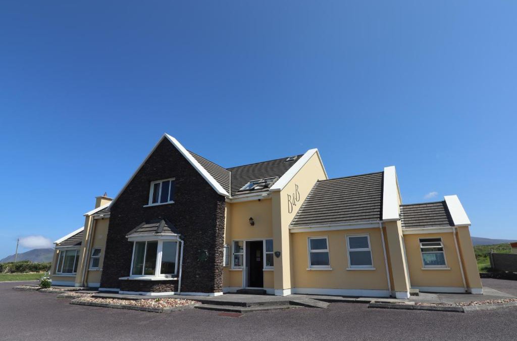 Glaise Bheag House | The Old Pier Guest Accommodation, bed only, no breakfast