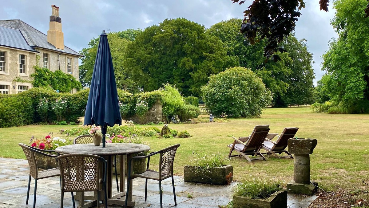 West Compton Cottage | The Old Rectory Lodge sleeps 4 guests in 2 bedrooms
