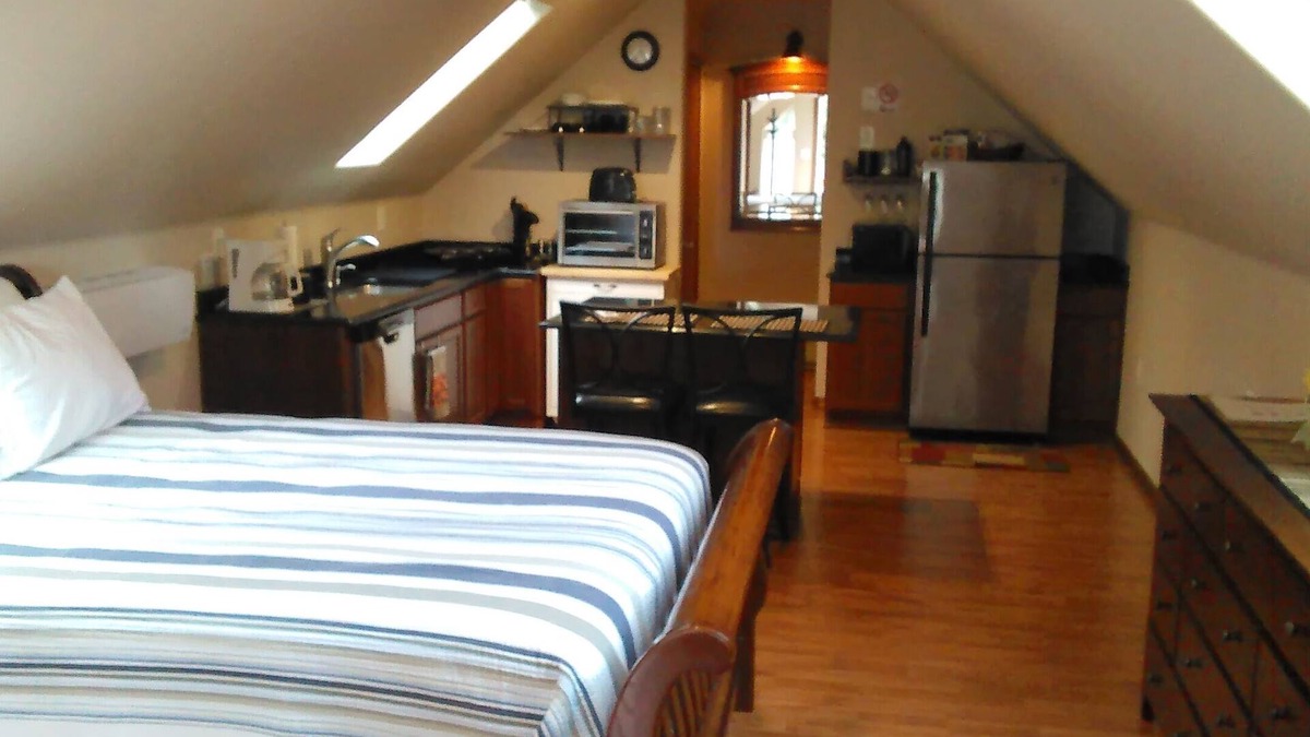 Corvallis Apartment | 'The Old Rock Quarry Studio' 6 mi N of OSU! Benton County Approved and Legal