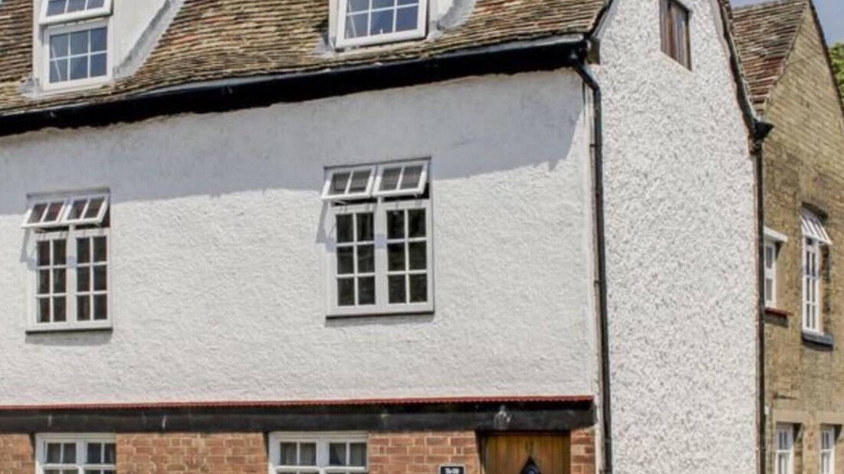 St Neots House | The Old Rose and Crown - St Neots