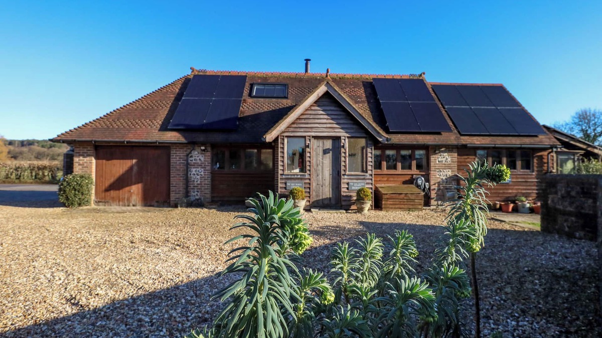 Holworth Cottage | THE OLD SCHOOL COTTAGE, pet friendly, with open fire in Tincleton