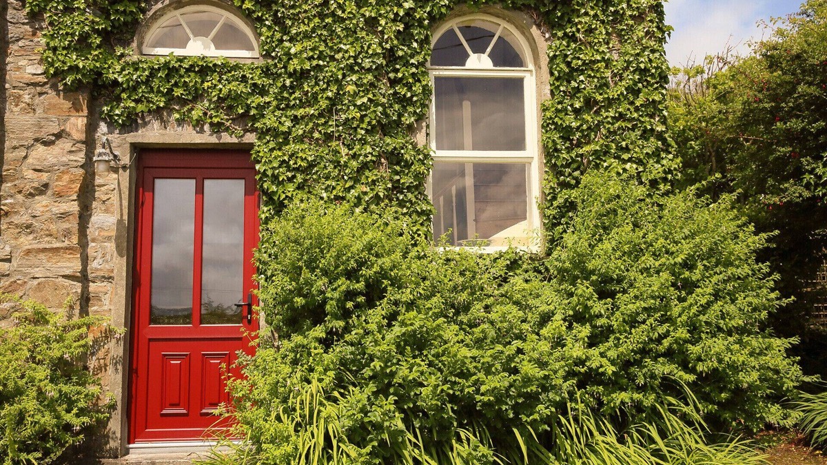 Clifden House | The Old School House, Clifden - Full of Charm