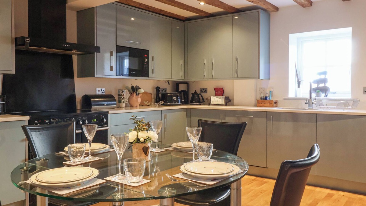 Great Hatfield Cottage | The Old Stable