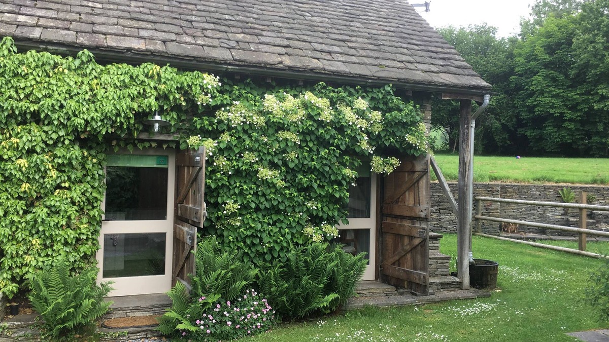 Aberedw Cottage | 'The Old Stable' is a charming one bedroom, self catering holiday cottage.