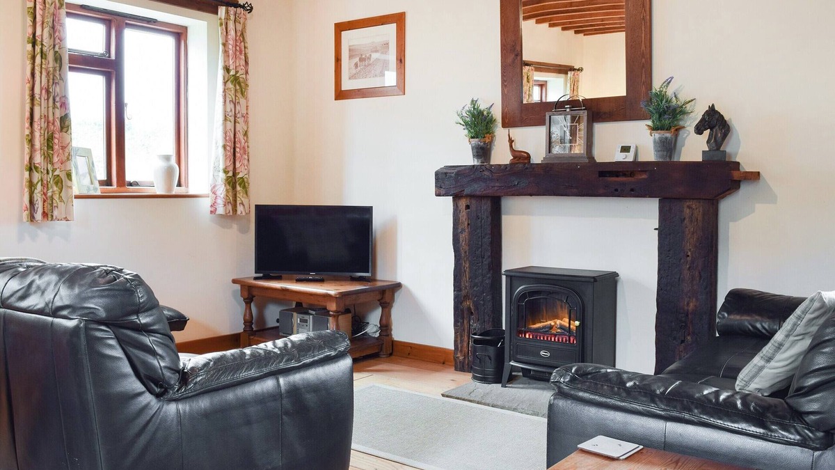 Thame Cottage | The Old Stable - Meadowbrook Farm