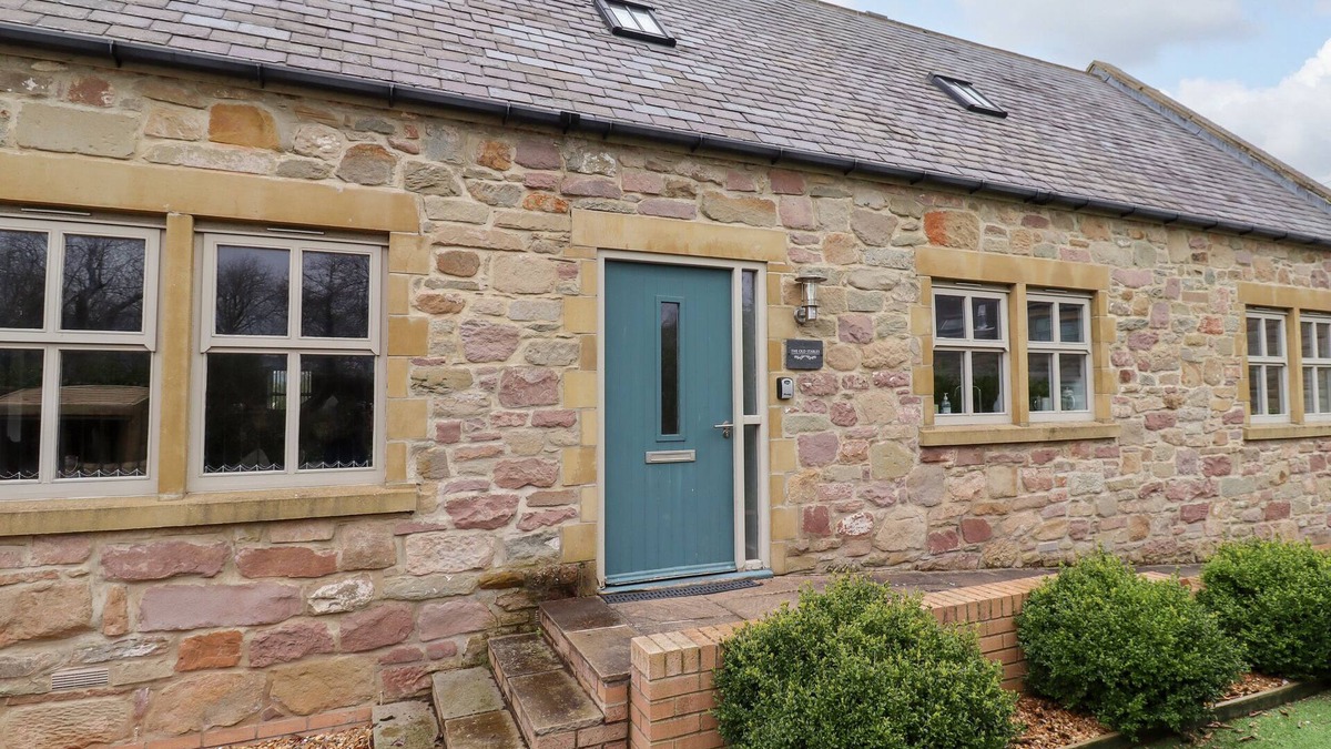 Waren Mill Cottage | THE OLD STABLES, pet friendly, with open fire in Bamburgh