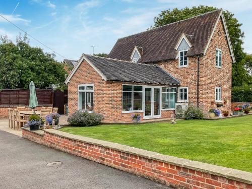 Amerton House | The Old Vicarage