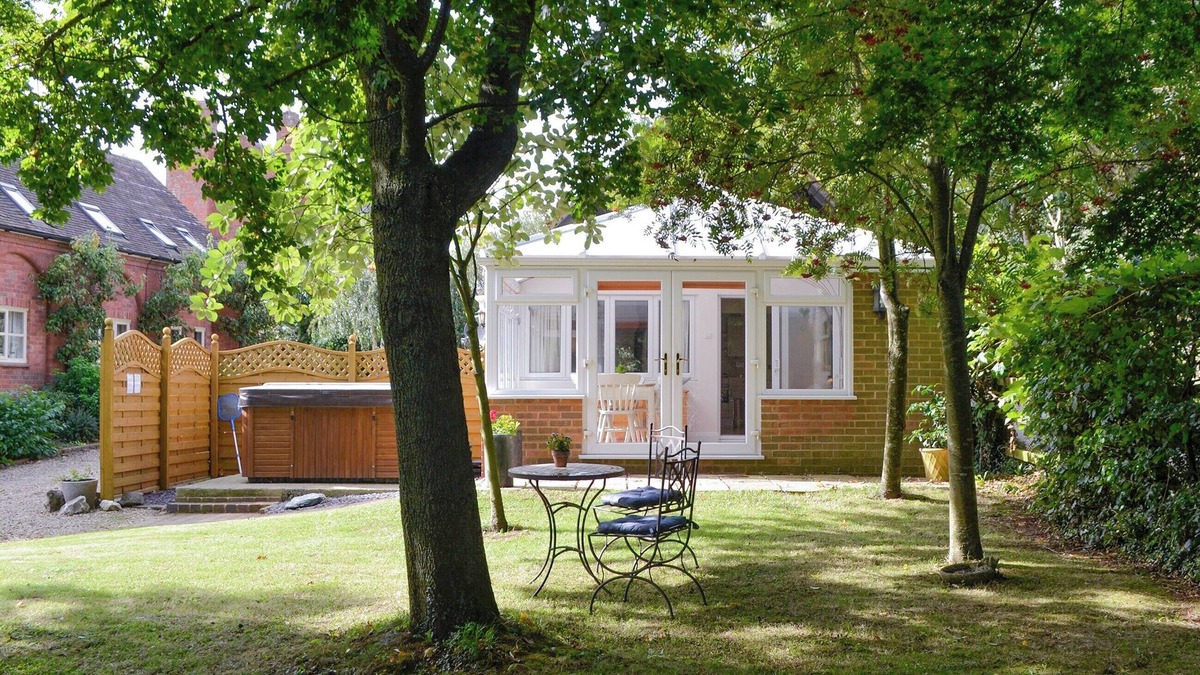 Pauntley House | The Old Winery Cottage