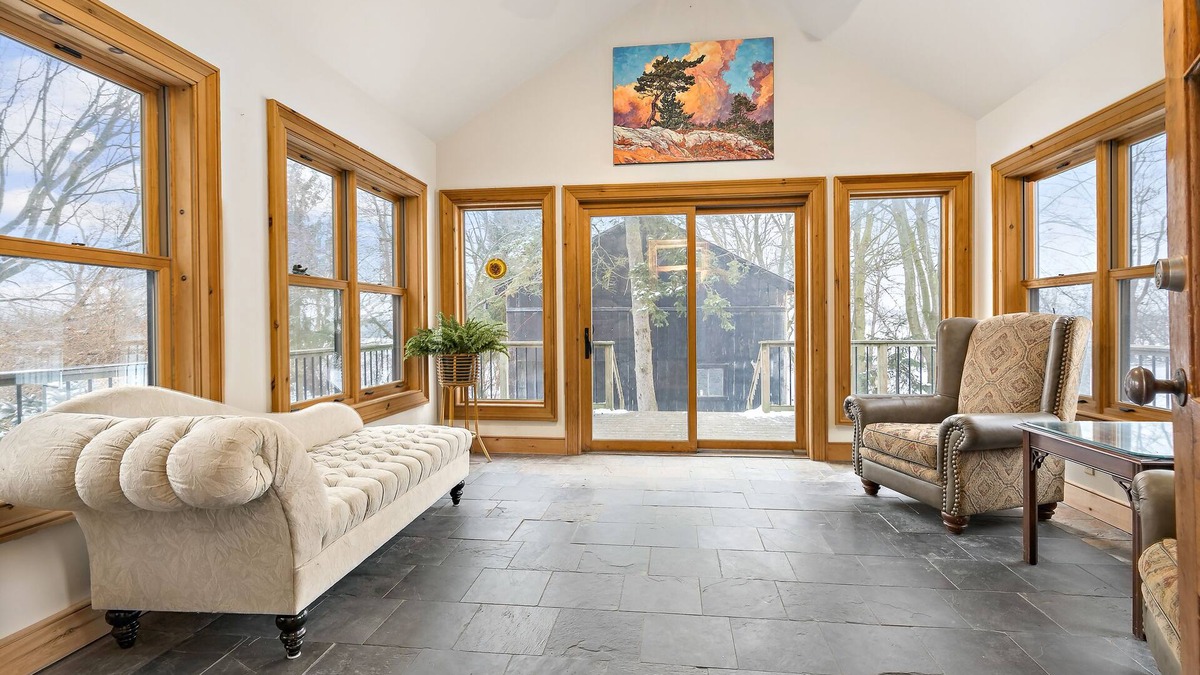 Guelph/Eramosa House | The Olde Stone Manse