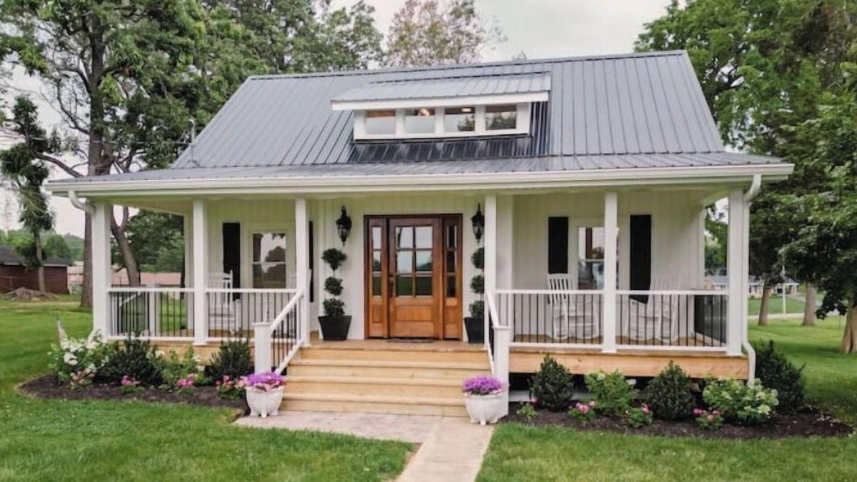 Tusculum House | The Olde White House