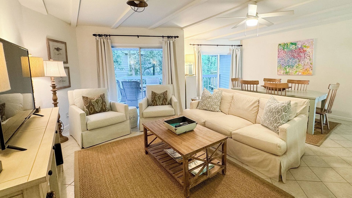 Saint Simons Island House | The Olive Shell- condo steps to the beach