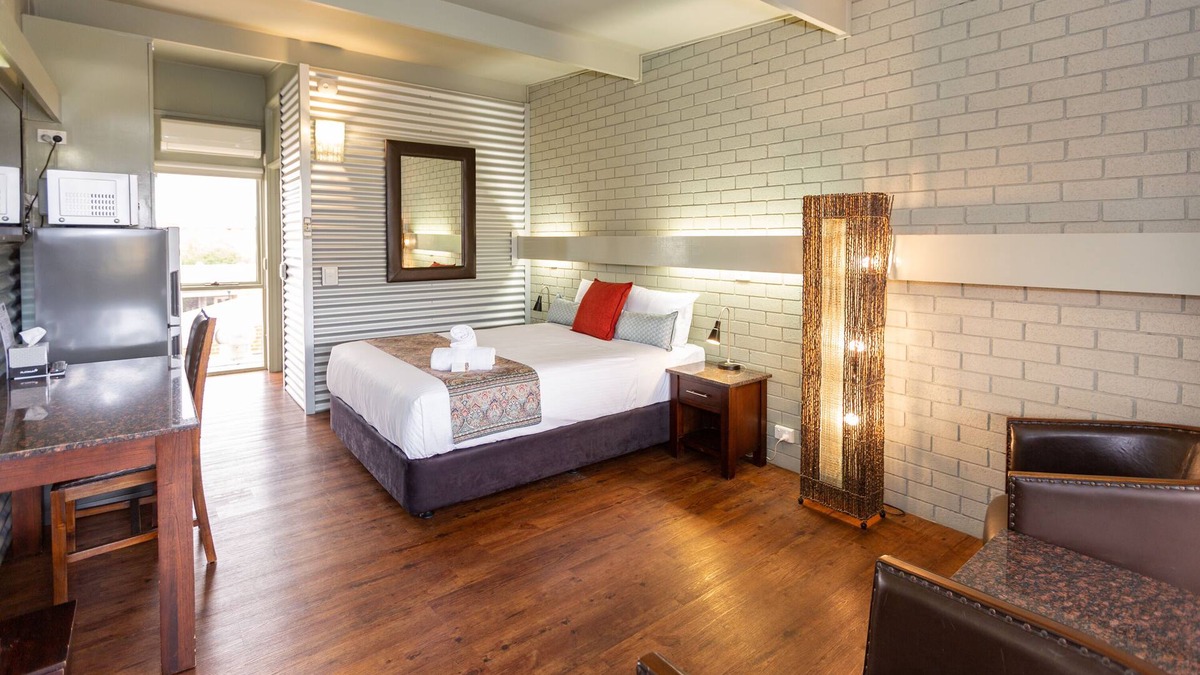 Morwell Hotel | The Olive Tree Motel