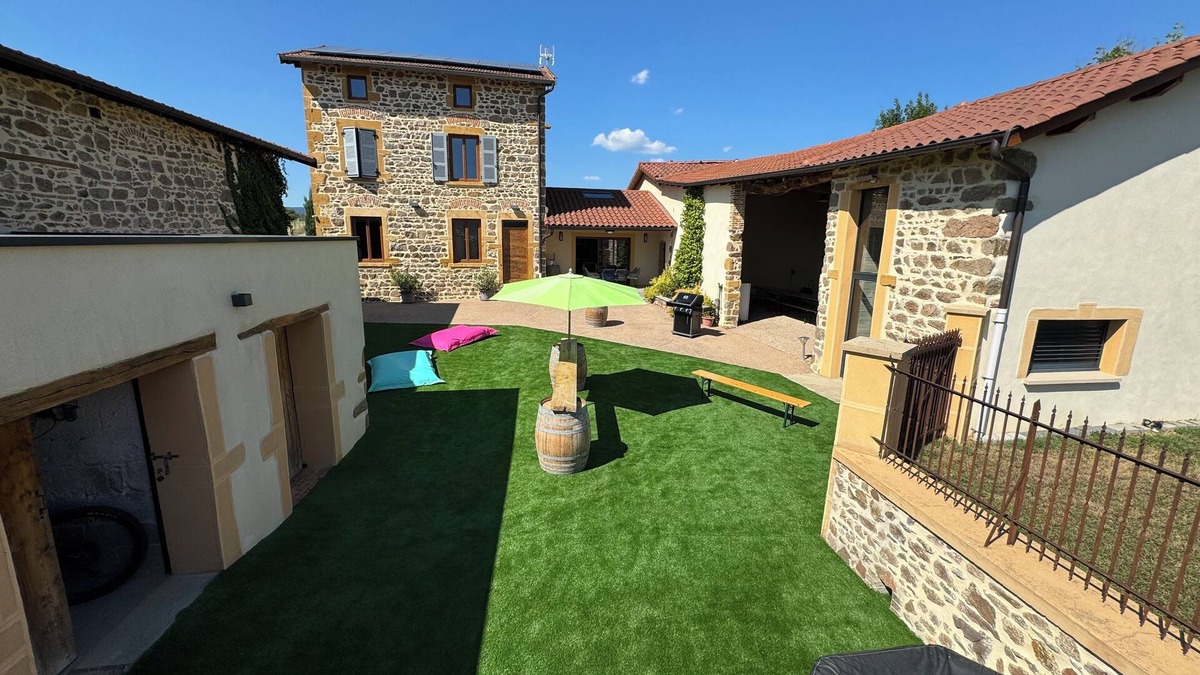 Les Olmes House | The Olmes getaway