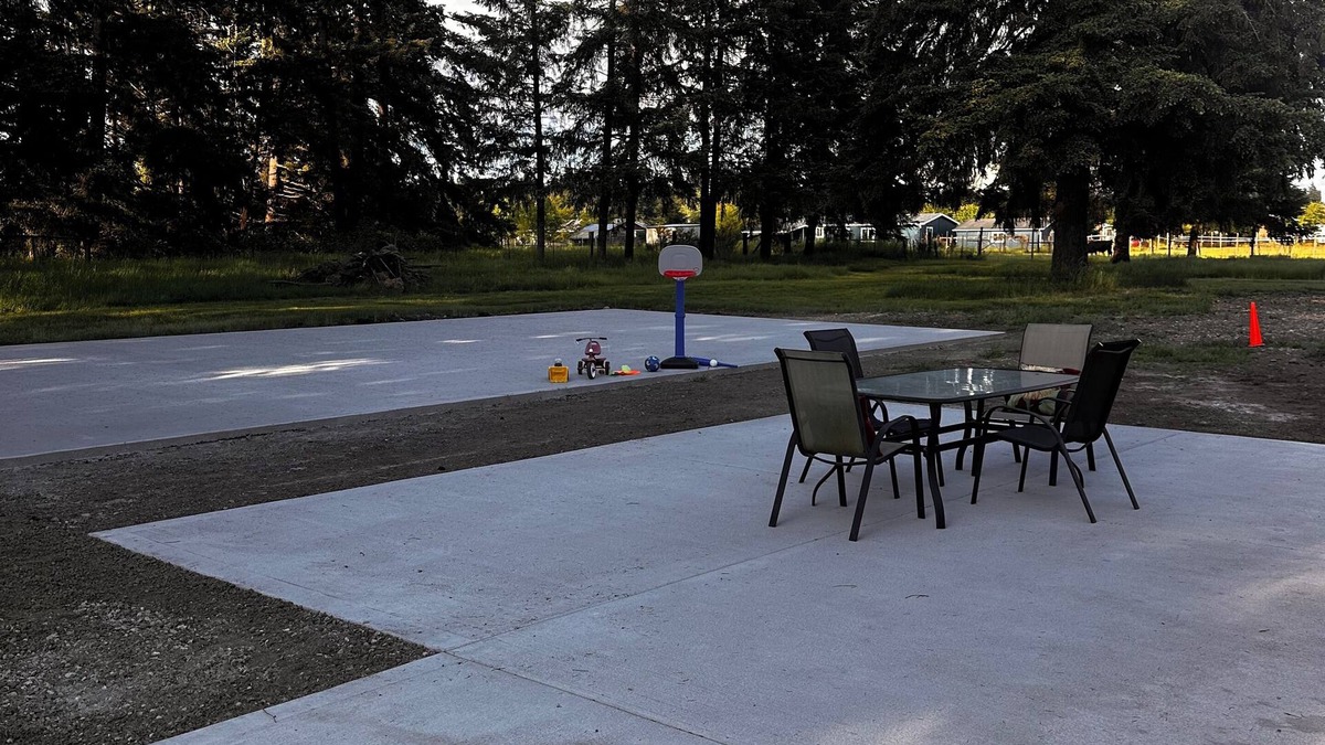 Rochester House | The one with the sport court