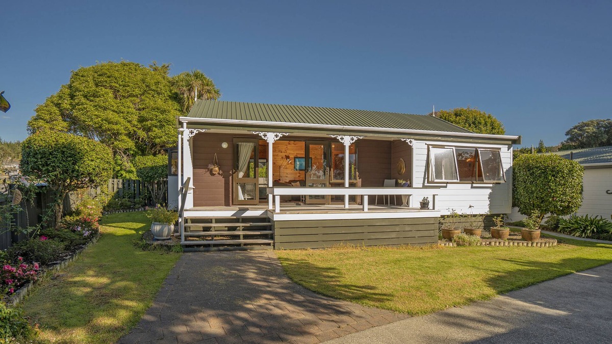 Onemana House | THE ONEMANA COTTAGE - ONEMANA HOLIDAY HOME, with a garden in Onemana