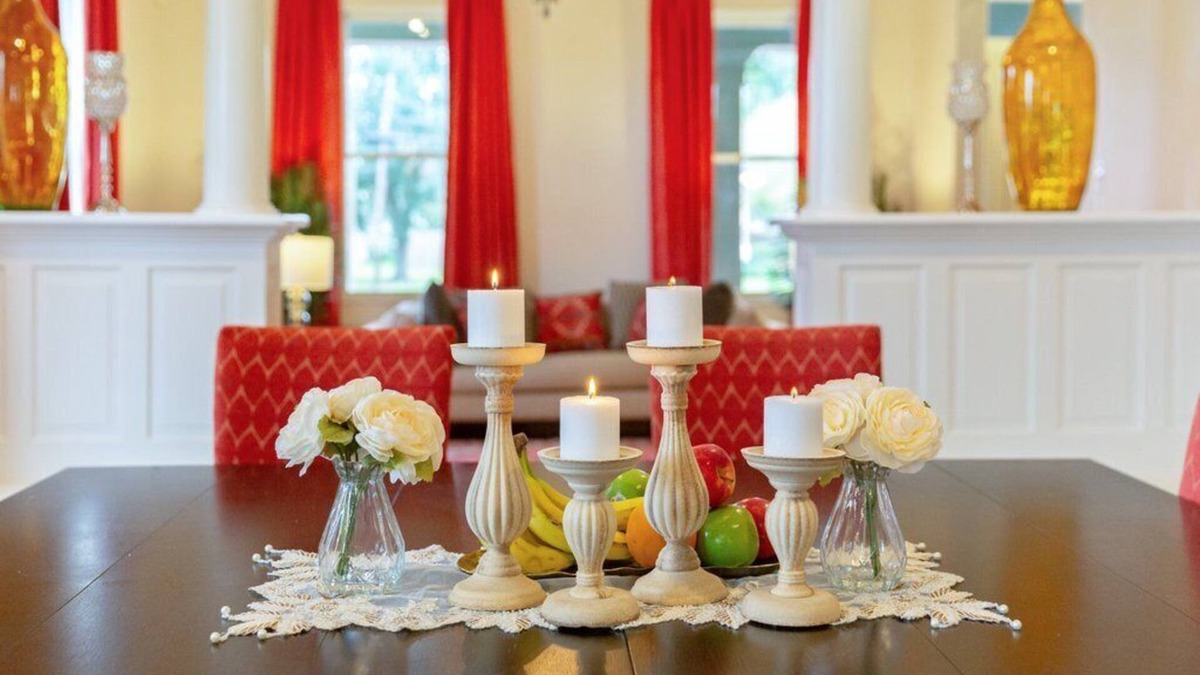 Lake Charles House | The Onyx Bungalow