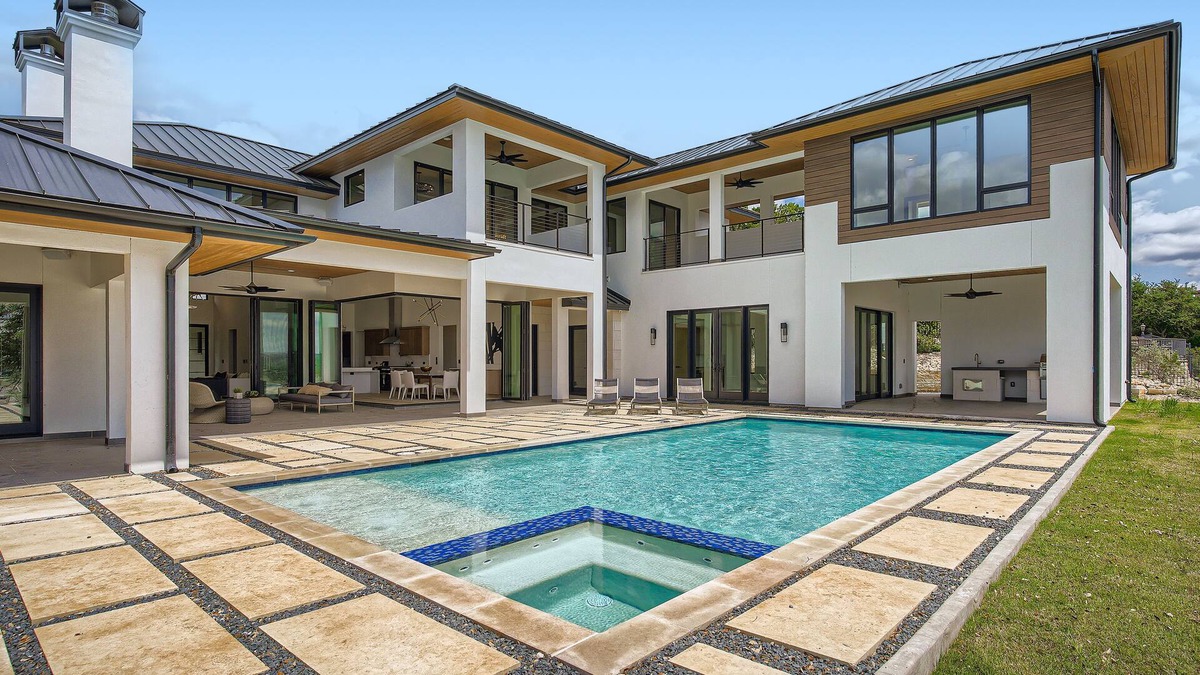 Northshore On Lake Travis House | The Oracle by AvantStay | Luxe Design + Pool, Yoga Room