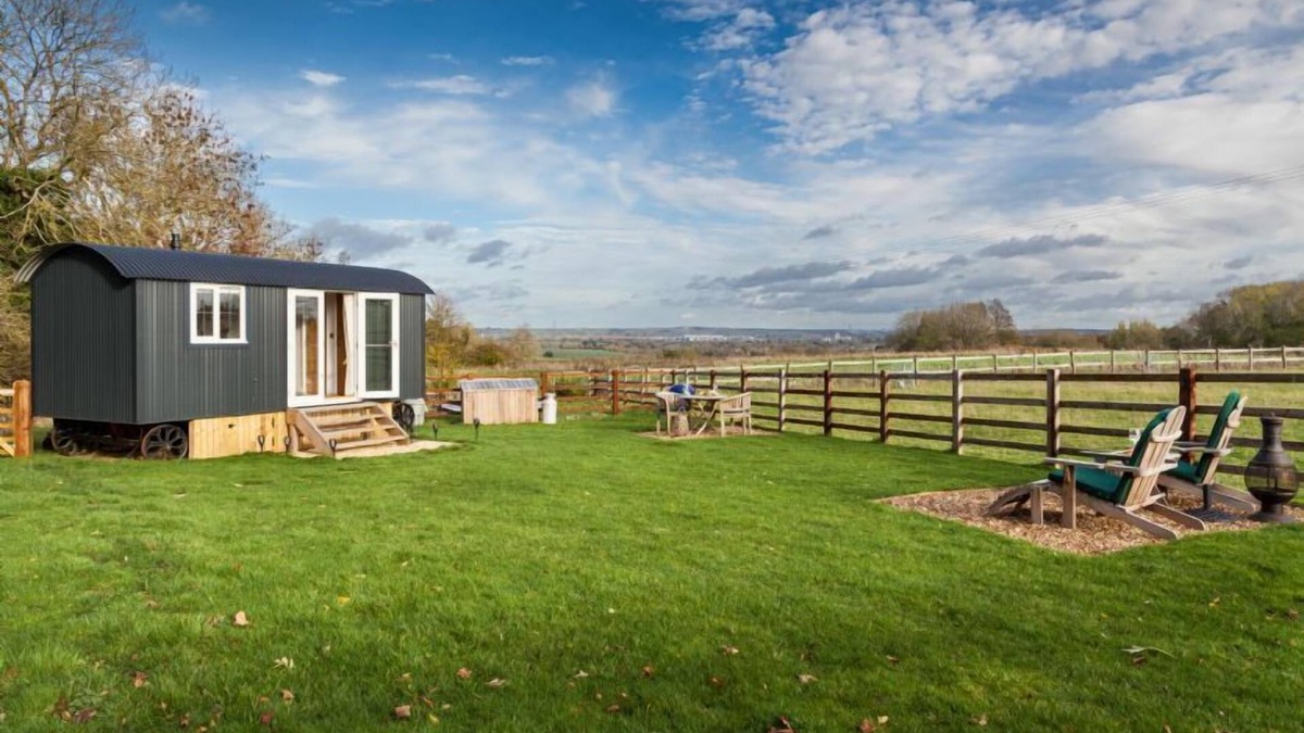 Great Doddington Cabin | The Orchard at Stowe