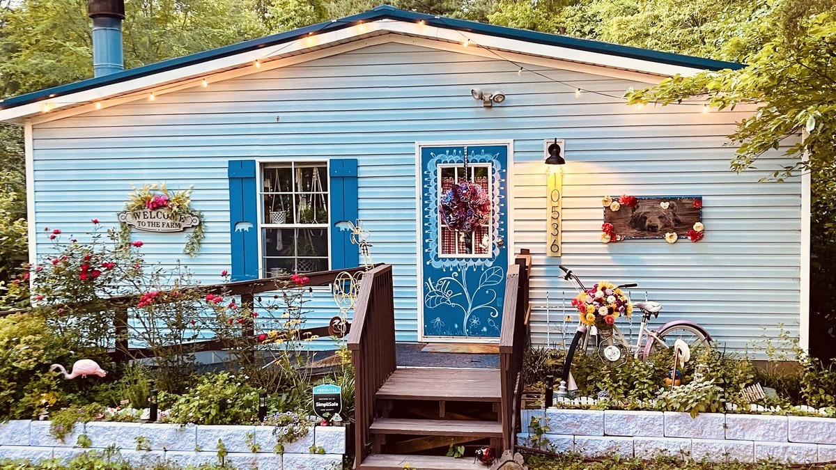 Siler City House | The Orchard Cottage at Bear Creek Ridge Farm