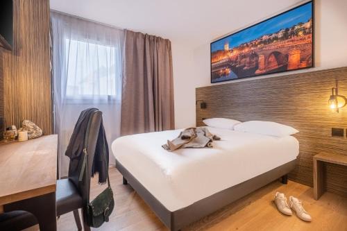 Les Ponts-de-Ce Hotel | The Originals City, Angers Sud, Le Village 49