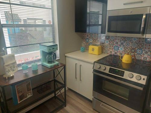Temple Terrace Apartment | The Oshun Suite - Exclusive Gated Pool Community Near USF and Busch Gardens