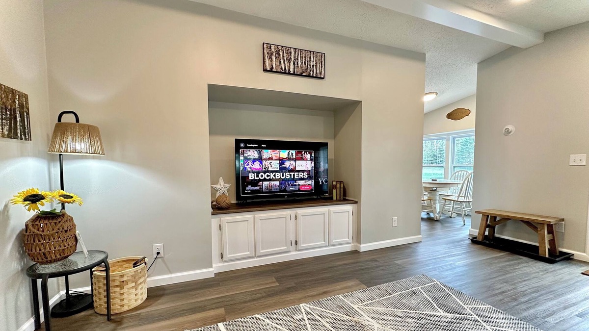 Michaywe House | The Otsego! nnA Marvelous 3-bedroom house!