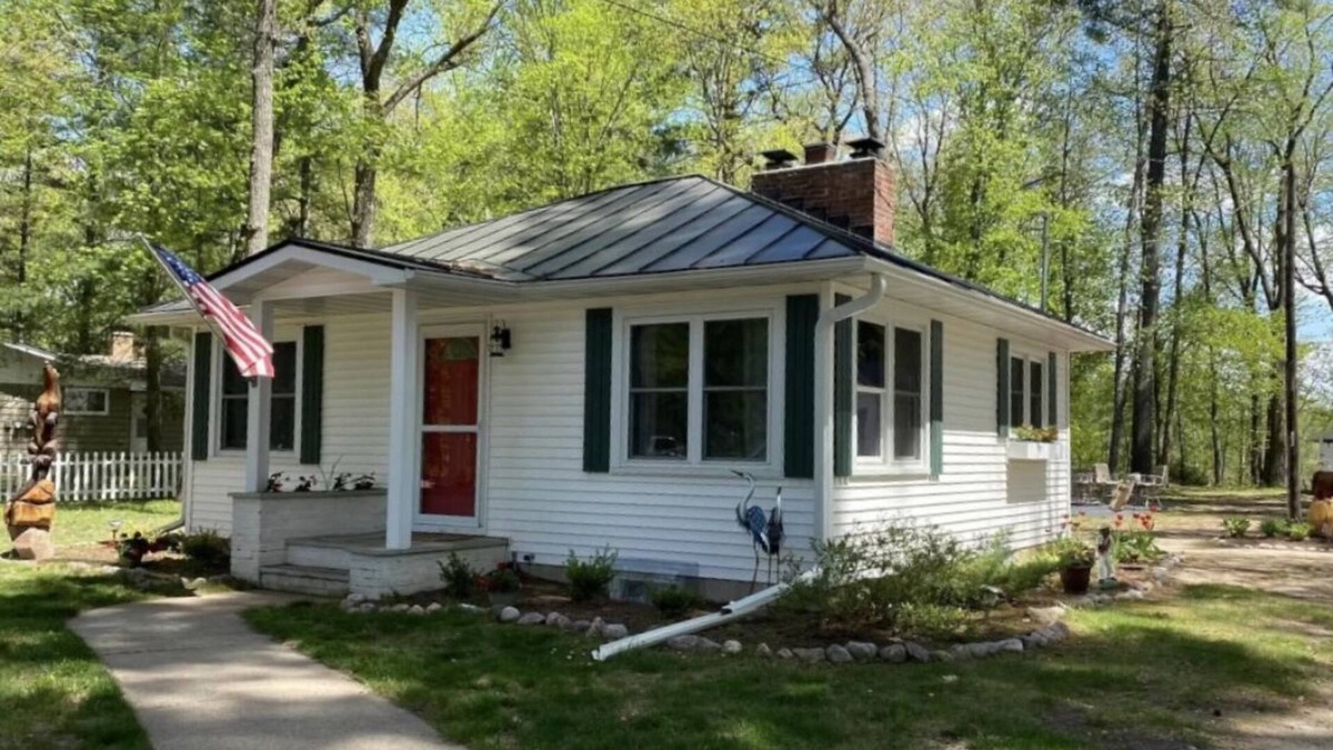King Cottage | The Otter House Cottage -Waupaca Chain O Lakes