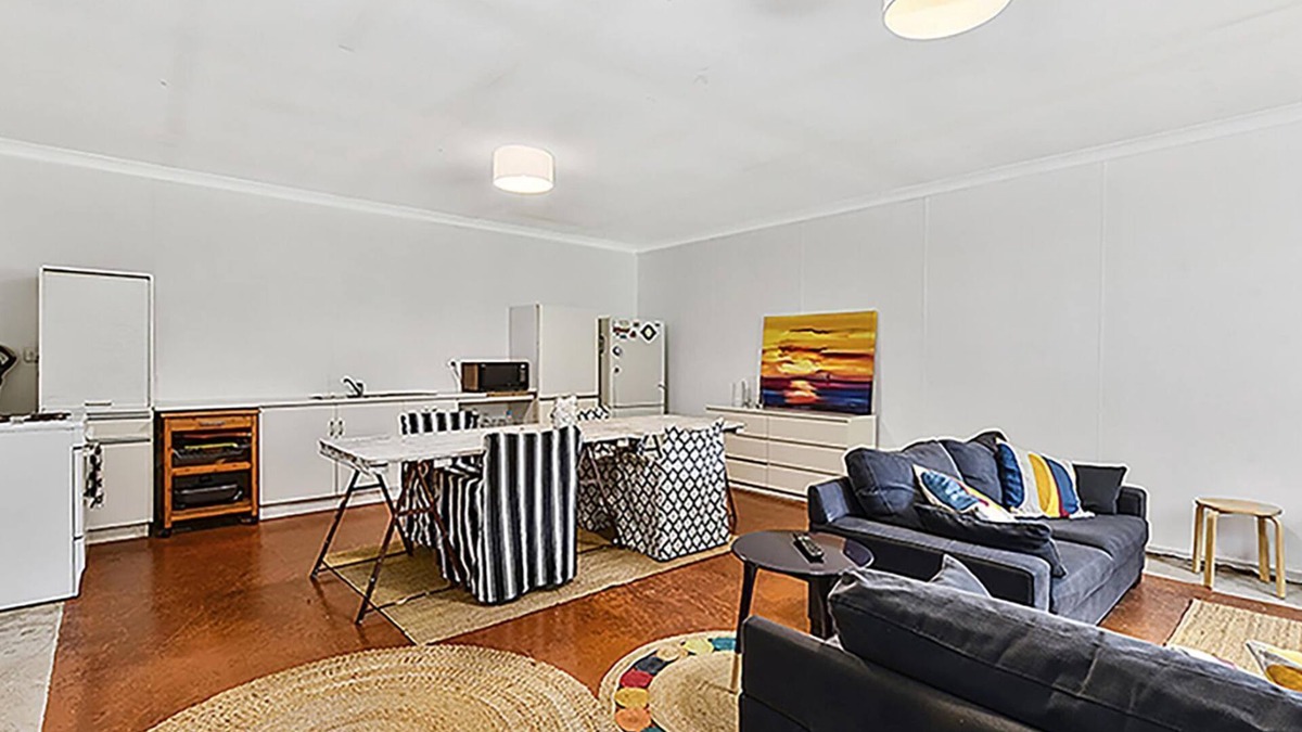 Jessie Cottage | The Outhouse - Comfortable and Clean
