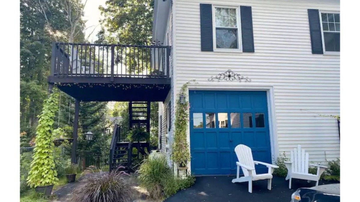 Pittsfield Apartment | The OverNight Library ~ 1/2 mile off I-95