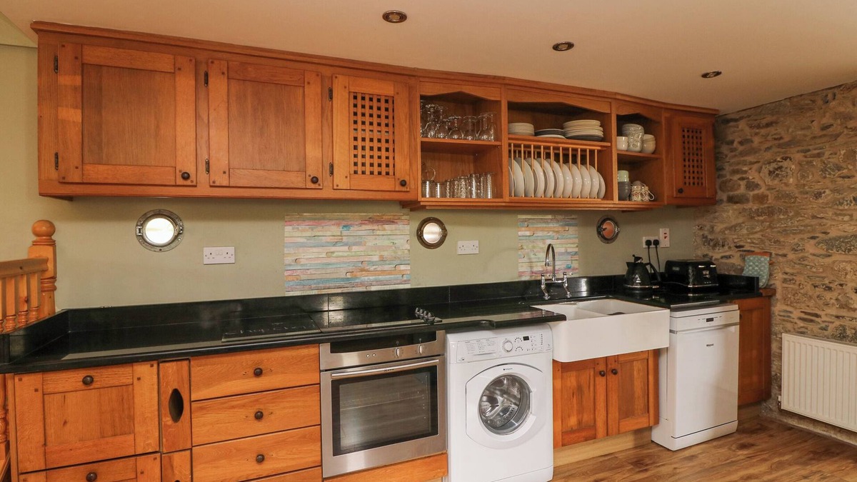 Tacumshane Cottage | THE OWL'S HOOT, pet friendly in Tacumshane, County Wexford
