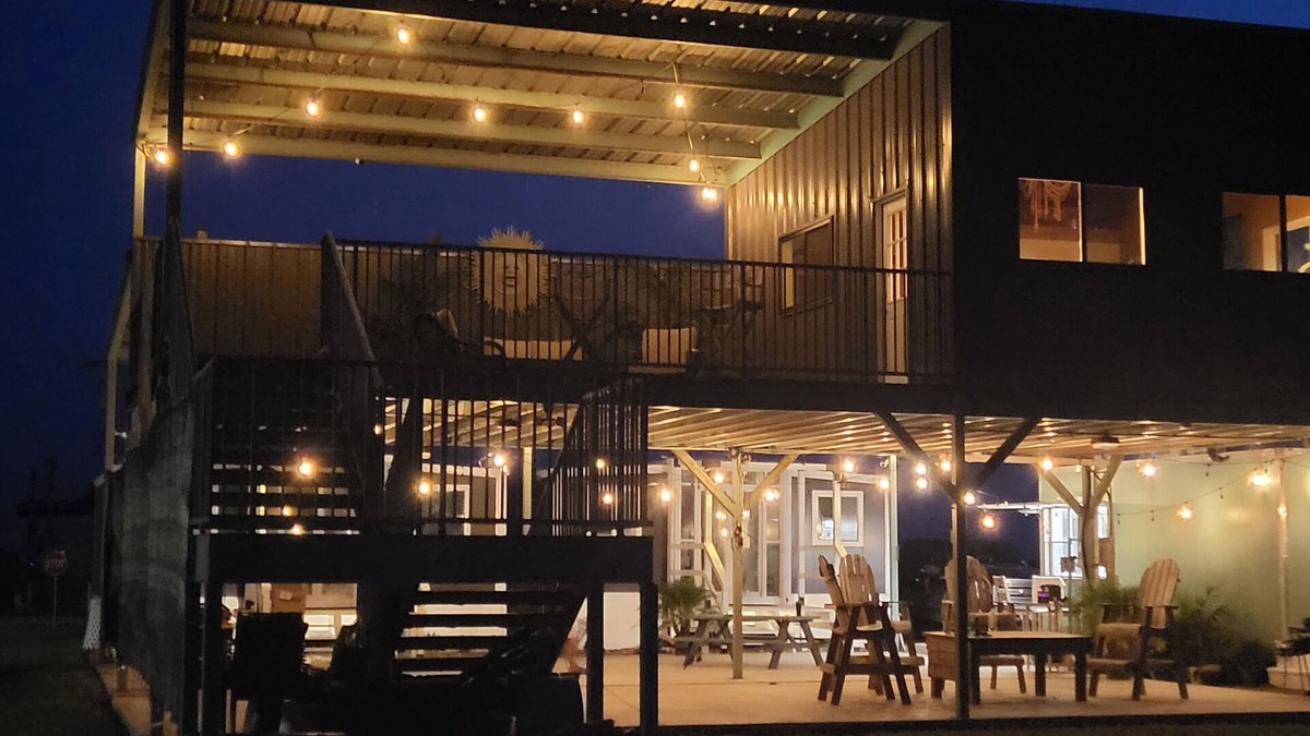 Port Lavaca Cabin | The Oyster Haus on Magnolia Beach