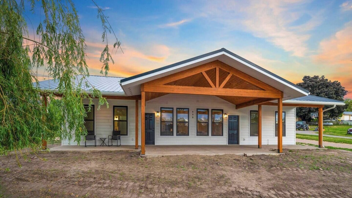 Polson House | The Pack's Place