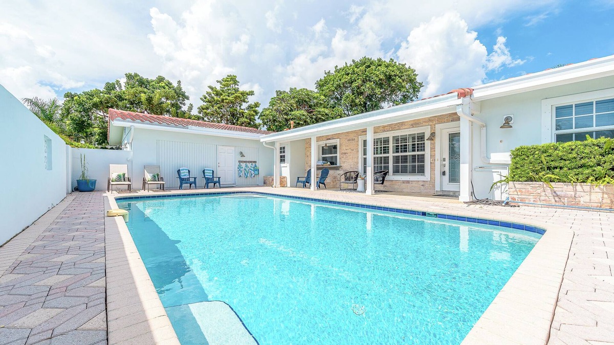 Florida North Atlantic Coast House | The Palm House: Spacious, Stylish, & Perfectly Located in North Palm Beach!