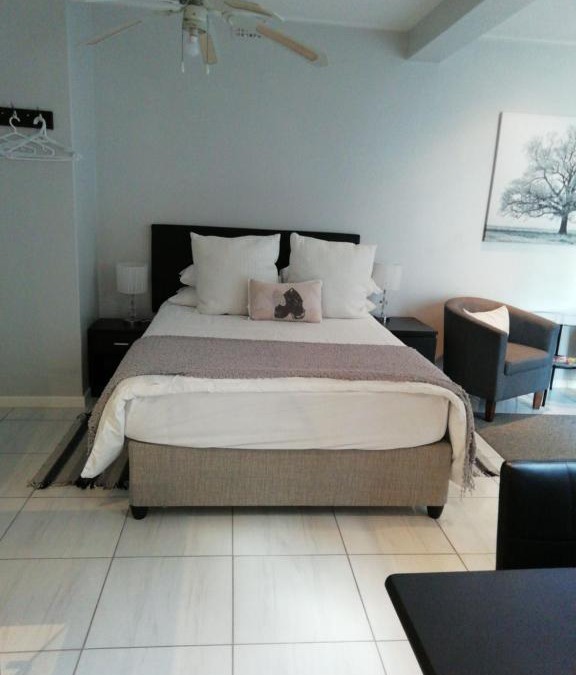 Pinelands Apartment | The Palm in Pinelands