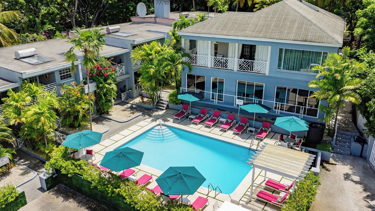 Sunset Crest Hotel | The Palms Resort