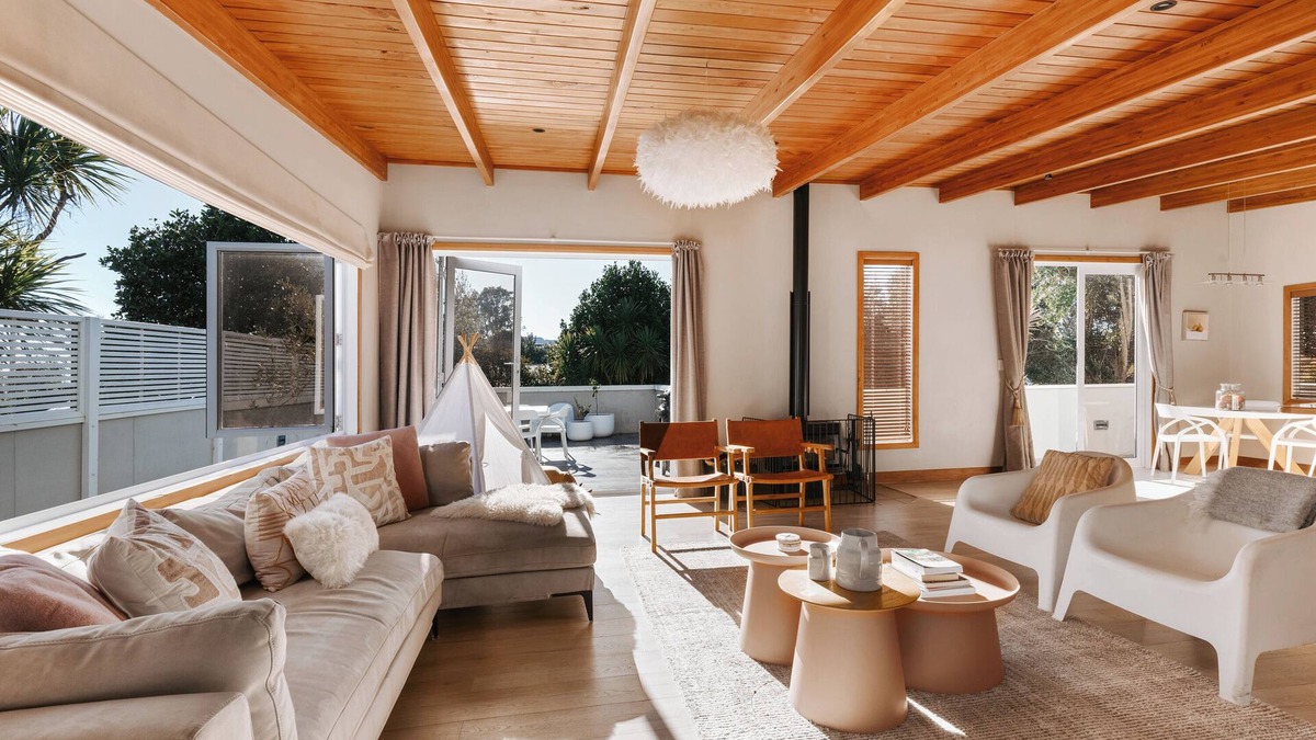 Papamoa Beach House | The Papamoa Pad ~ Papamoa - Beyonder Holiday Homes