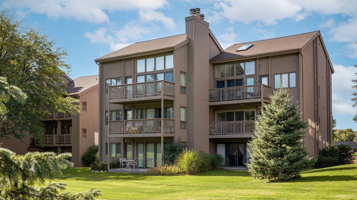 Acme Condo | The Par-fect Stay by the greens