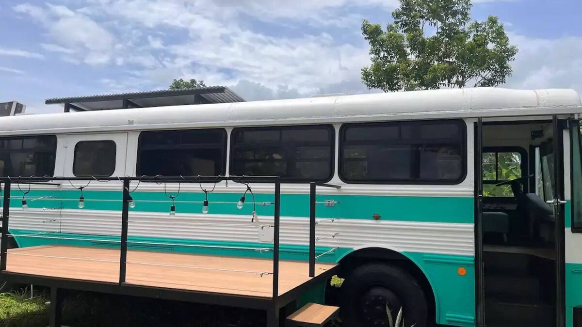 Northern Plains House | The Parking Lot - La Fortuna
