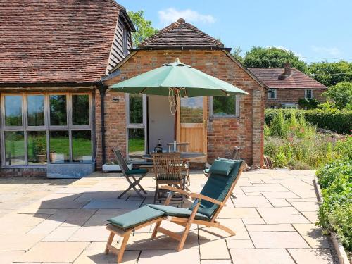 Cowbeech House | The Parlour