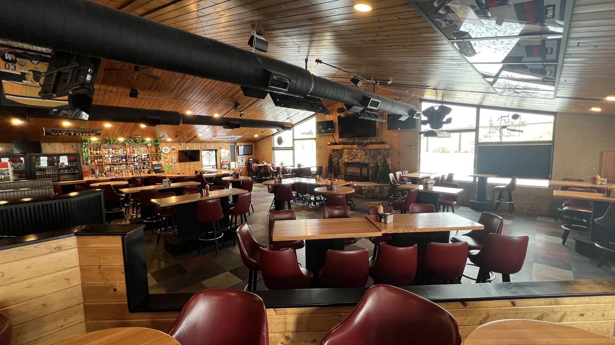 Warroad Hotel | The Patch Lodge