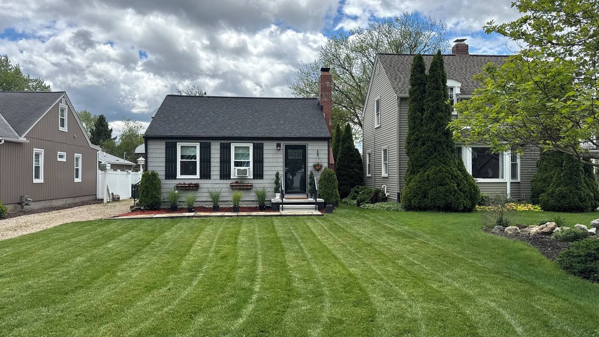 Vermilion Cottage | The Peach Orchard Cottage