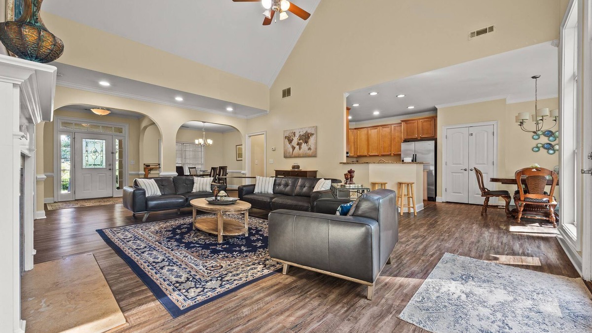 Tyrone House | THE PEACHTREE ABODE