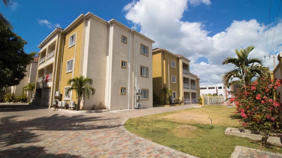 Barbican Apartment | The Pearl at The Pearls of Liguanea